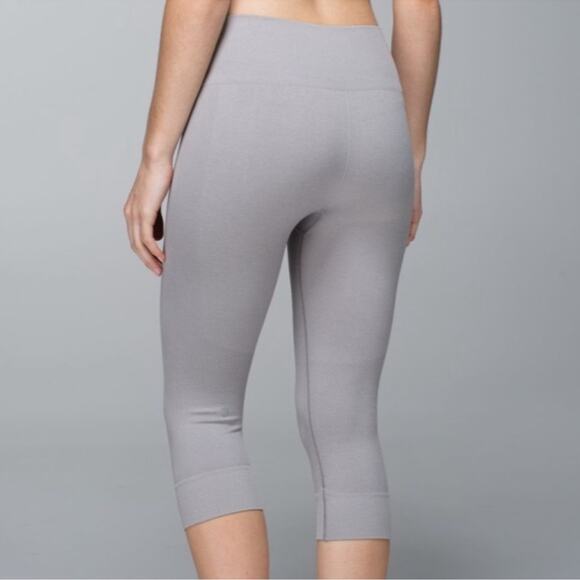 Lululemon Heathered Gray Seamlessly Street Crop - Picture 9 of 9